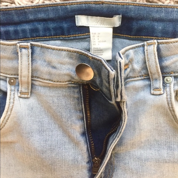 Light Wash Skinny Jeans - Picture 1 of 3